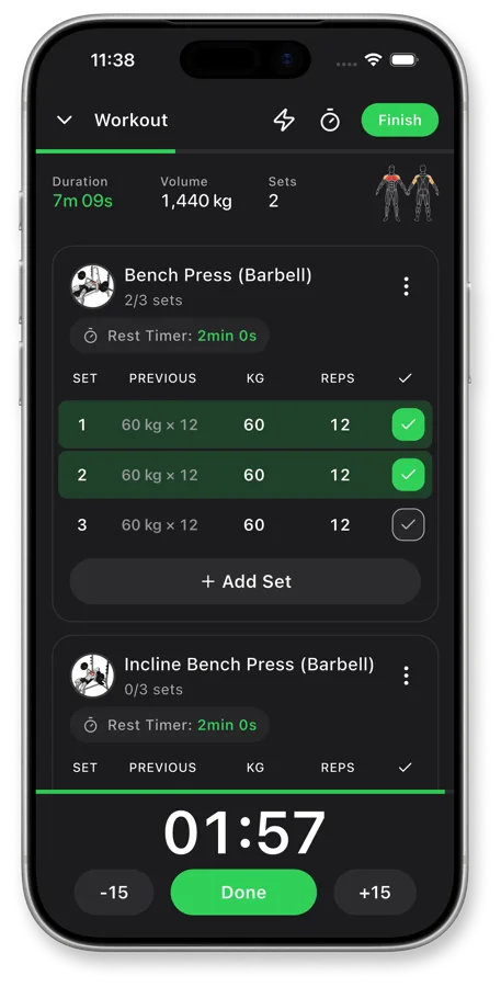 App Push Workouts enregistrant un entraînement avec séries, poids, répétitions et minuteur de repos sur iPhone